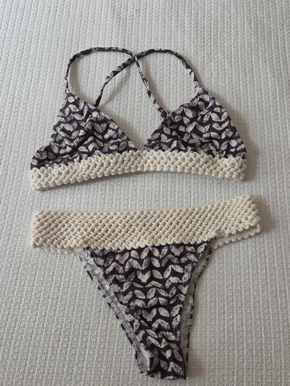 Women’s Black & Cream Patterned Crochet-Trim Bikini